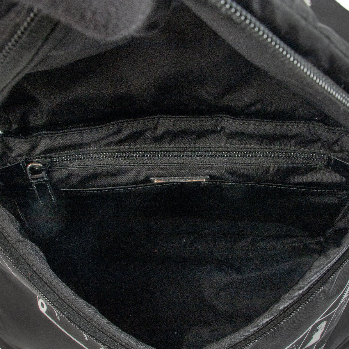 Buy an authentic second-hand Prada Black Re-Nylon Backpack in very good condition at Labellov in Antwerp.