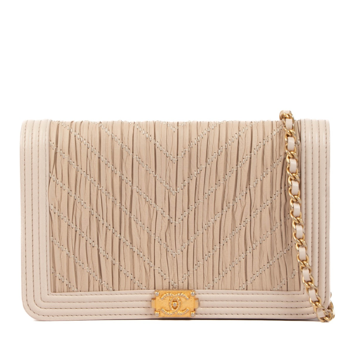 Shop safe online at Labellov in Antwerp, Brussels and Knokke this 100% authentic second hand Chanel Beige Boy Wallet On Chain Crossbody