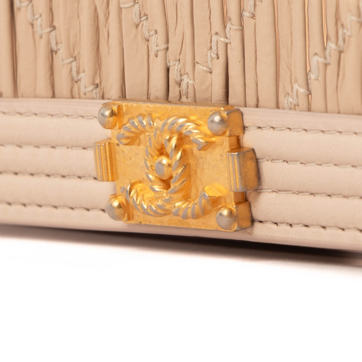 Shop safe online at Labellov in Antwerp, Brussels and Knokke this 100% authentic second hand Chanel Beige Boy Wallet On Chain Crossbody