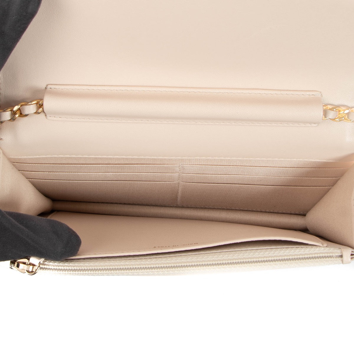 Shop safe online at Labellov in Antwerp, Brussels and Knokke this 100% authentic second hand Chanel Beige Boy Wallet On Chain Crossbody