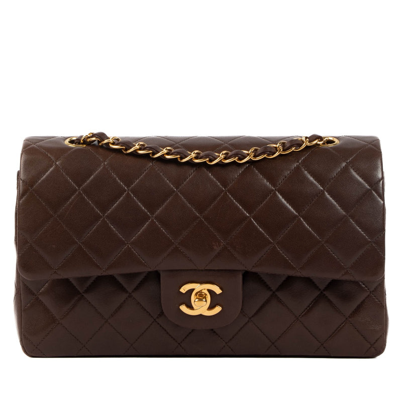 Shop safe online at Labellov in Antwerp, Brussels and Knokke this 100% authentic second hand Chanel Brown Lambskin Medium Classic Flap Bag