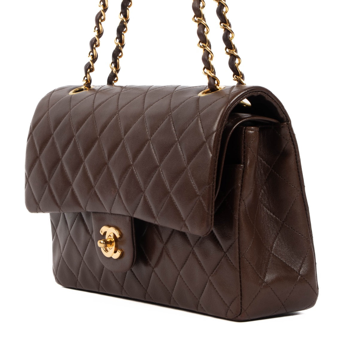 Shop safe online at Labellov in Antwerp, Brussels and Knokke this 100% authentic second hand Chanel Brown Lambskin Medium Classic Flap Bag