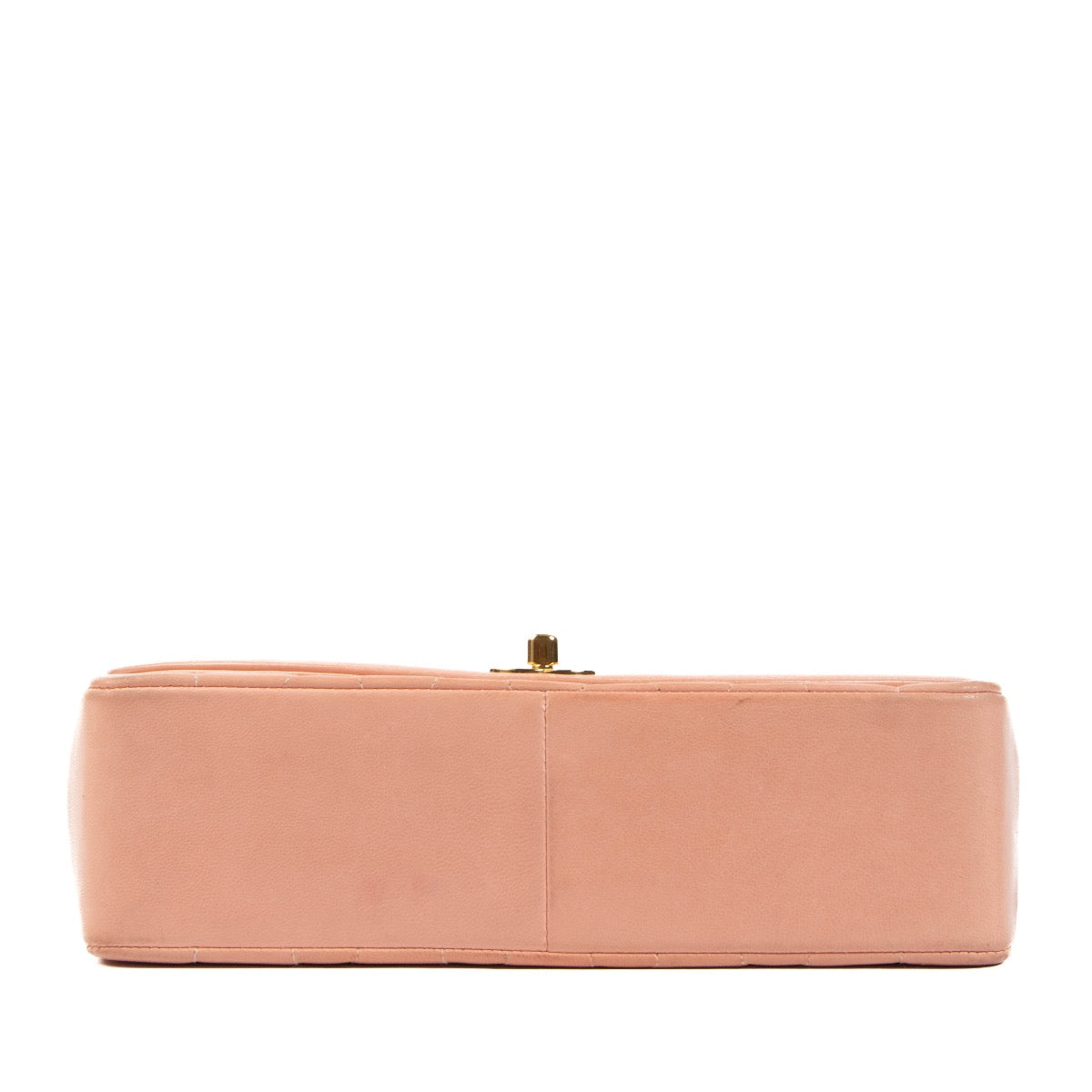 Shop safe online at Labellov in Antwerp, Brussels and Knokke this 100% authentic second hand Chanel Pink Lambskin Diana Crossbody Bag