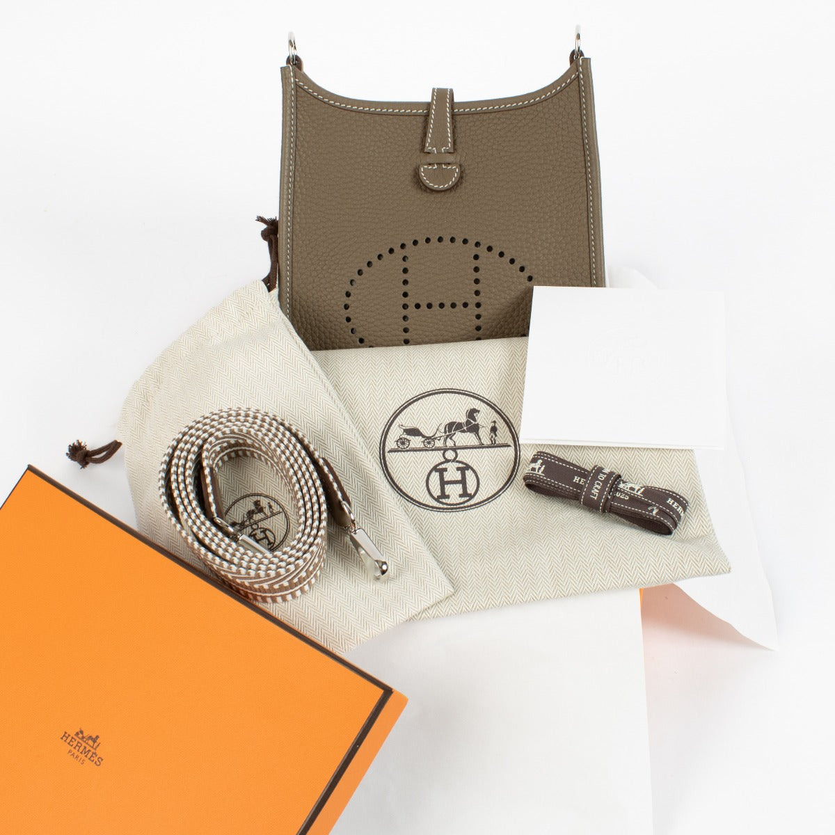 Hermès Evelyne 16 Etoupe Clemence Sangle Cavale PHW