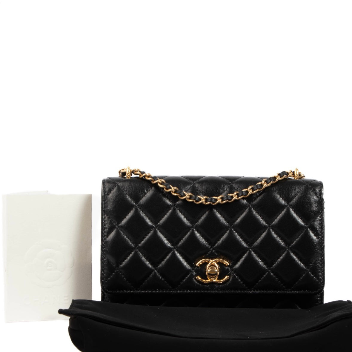 Chanel Black Glazed Lambskin Wallet On Chain