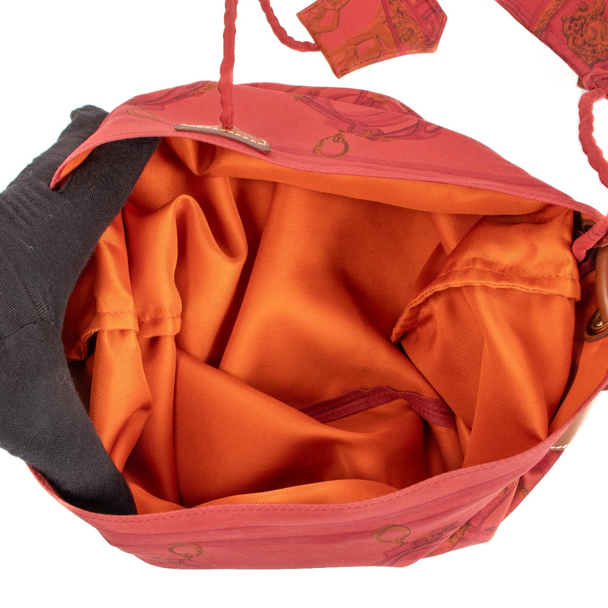 Shop safe online at Labellov in Antwerp, Brussels and Knokke this 100% authentic second hand Hermès Silk Brides De Gala Scarf Bag