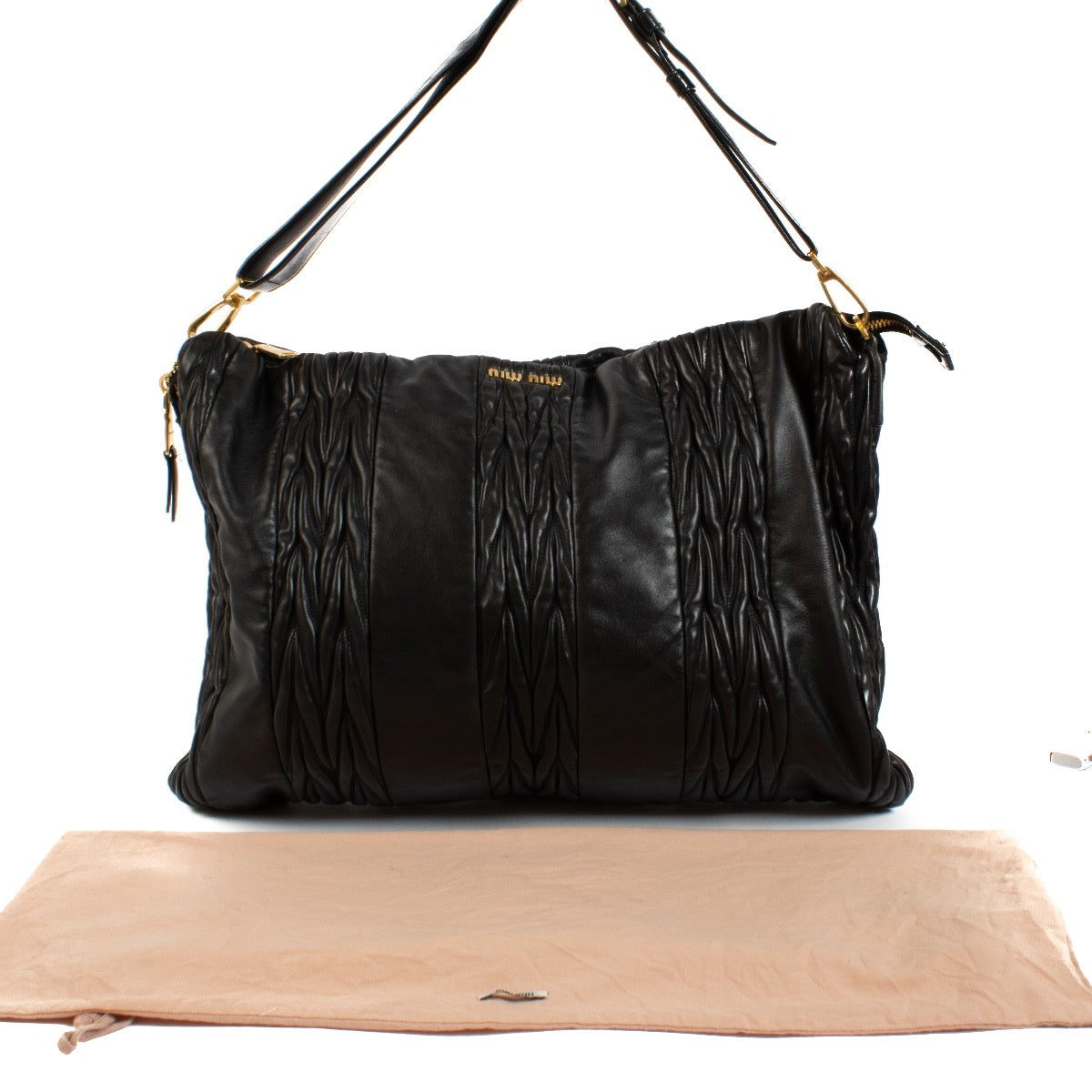 Authentic second hand Miu Miu Black Shoulder bag on Labellov.com