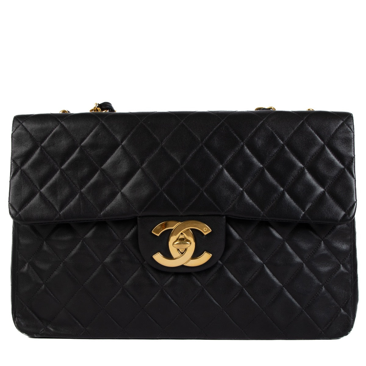 Shop safe online at Labellov in Antwerp, Brussels and Knokke this 100% authentic second hand Chanel Vintage Black Lambskin Maxi Classic Flap Bag