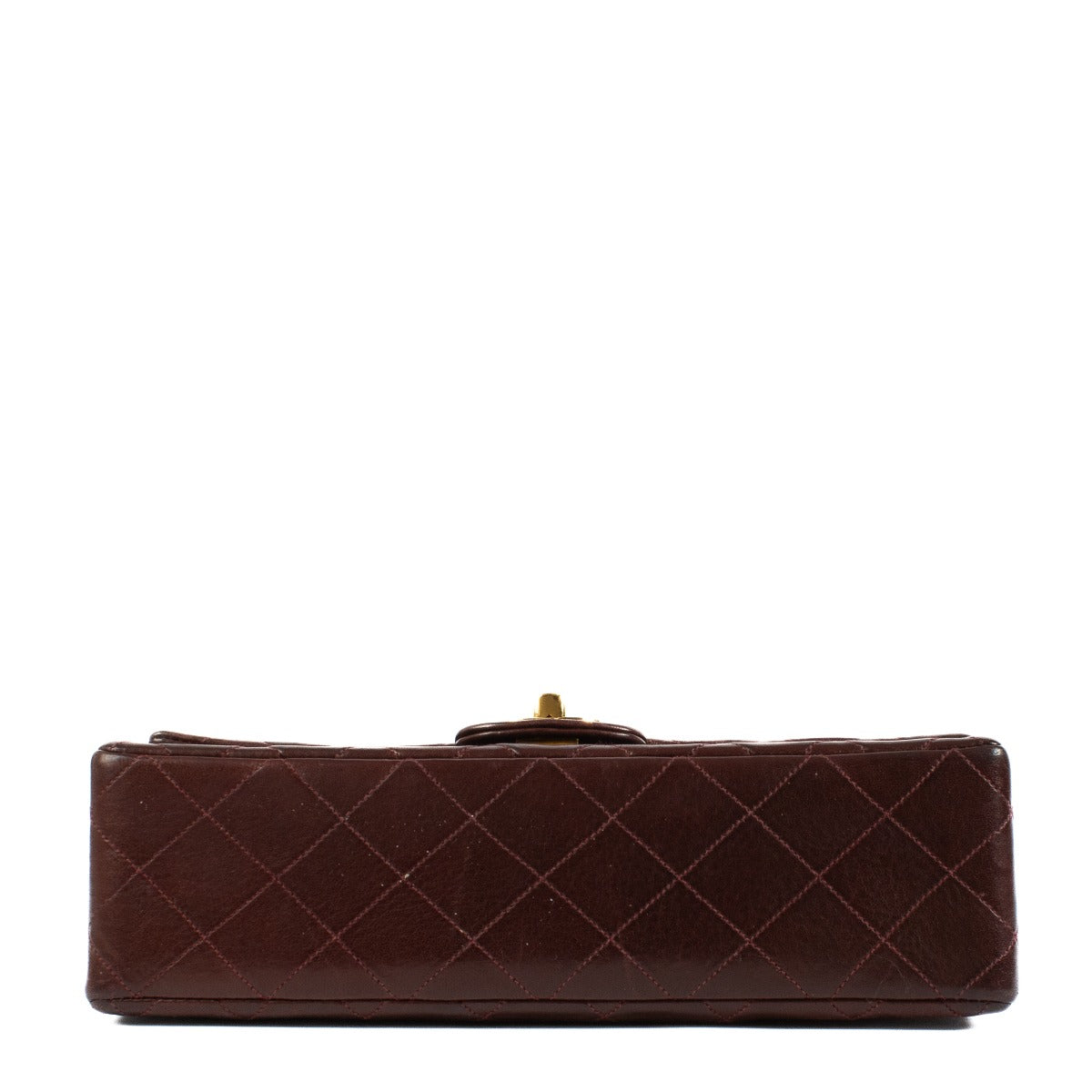 Shop safe online at Labellov in Antwerp, Brussels and Knokke this 100% authentic second hand Chanel Burgundy Lambskin Medium Classic Flap Bag