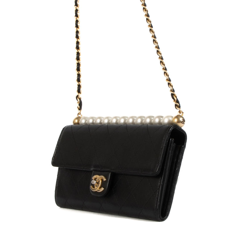 Shop 100% authentic second-hand Chanel Black Pearl Clutch on Labellov.com