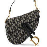 Shop safe online at Labellov in Antwerp, Brussels and Knokke this 100% authentic second hand Christian Dior Oblique Canvas Saddle Bag