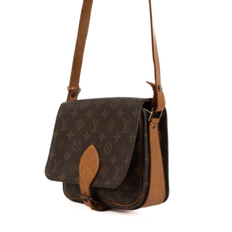 Shop safe online at Labellov in Antwerp, Brussels and Knokke this 100% authentic second hand Louis Vuitton Monogram Canvas Cartouchiere MM Crossbody