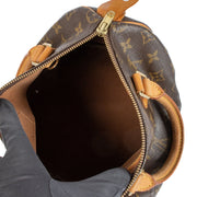Shop safe online at Labellov in Antwerp, Brussels and Knokke this 100% authentic second hand Louis Vuitton Monogram Canvas Speedy 25