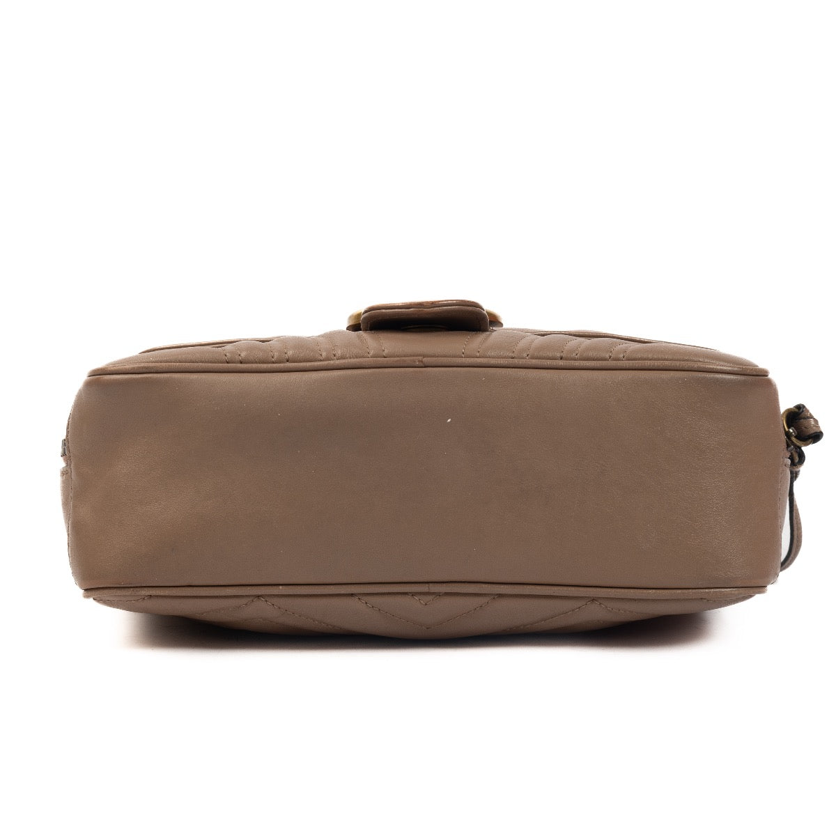 Shop Safe online at Labellov in Antwerp this 100% authentic second hand Gucci Grey Matelassé Leather GG Marmont Bag