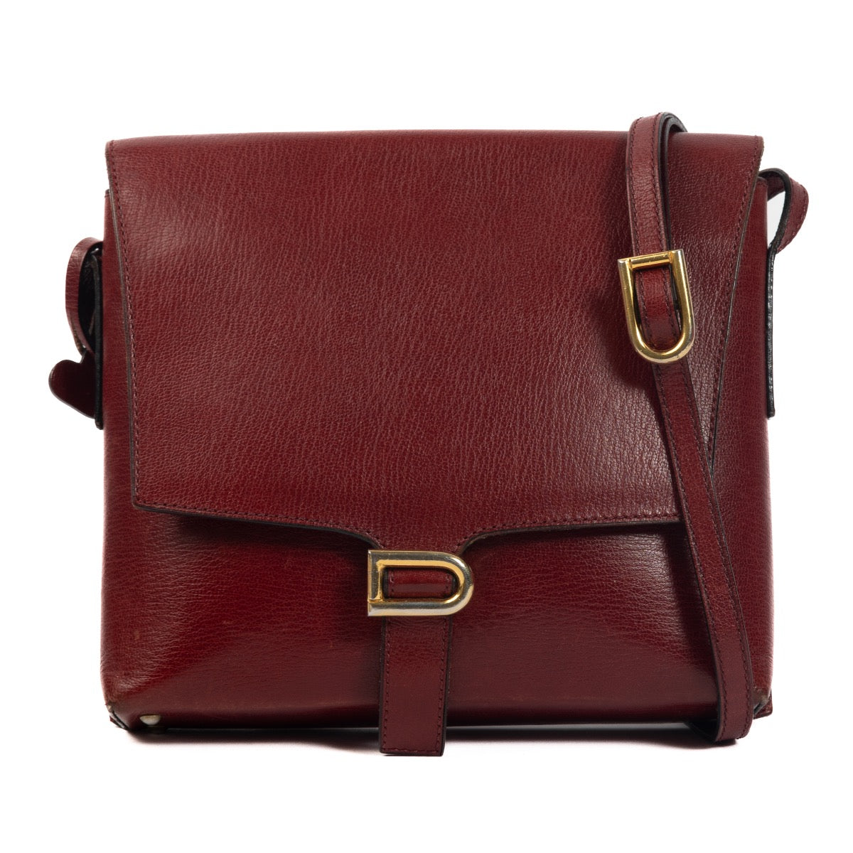 Shop 100% authentic second-hand Delvaux Burgundy Leather Crossbody Bag for the best price at Labellov secondhand luxury in Antwerp.