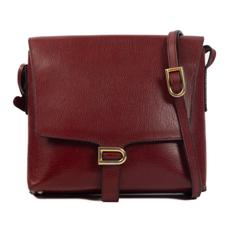 Shop 100% authentic second-hand Delvaux Burgundy Leather Crossbody Bag for the best price at Labellov secondhand luxury in Antwerp.