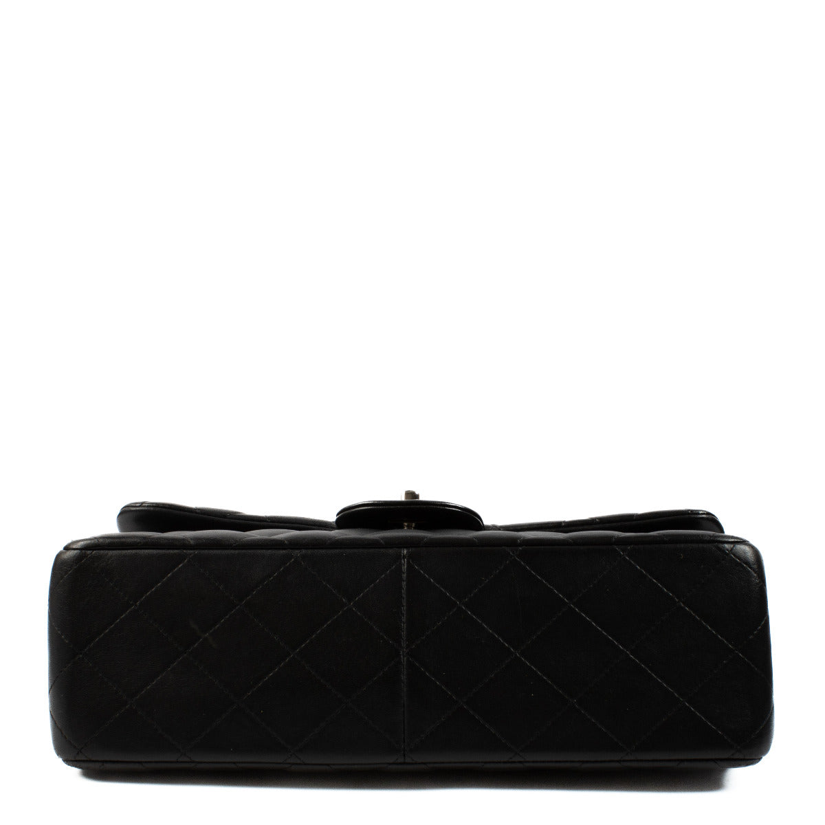 Sac à rabat classique grand format en agneau noir Chanel