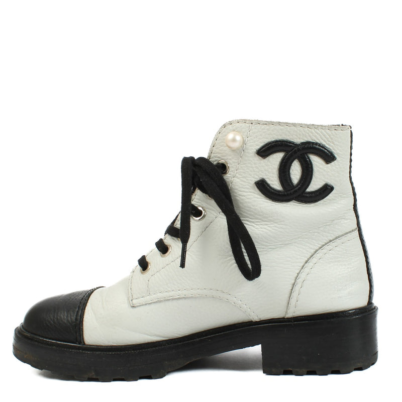 Chanel 21A White Ankle Boots - size 39