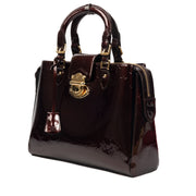 Louis Vuitton Amarant Vernis Melrose Avenue GM for the best price at Labellov secondhand luxury in Antwerp. We buy and sell your preloved and brand new designer bags for the best price.