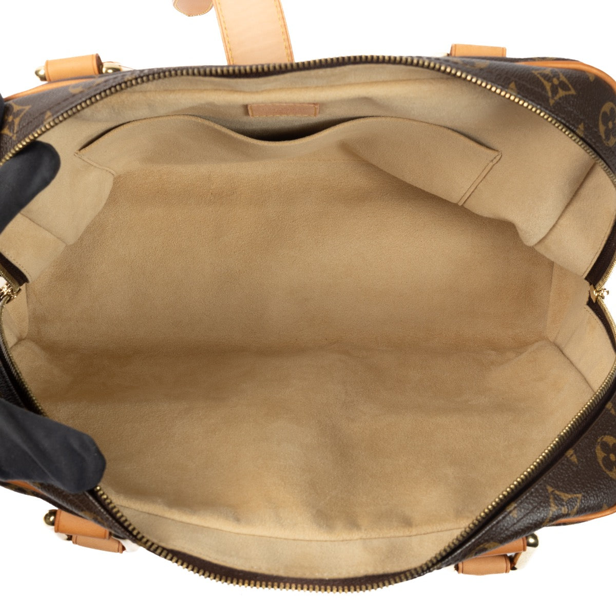 Shop 100% authentic second-hand Louis Vuitton Monogram Manhattan GM Shoulder bag on Labellov.com