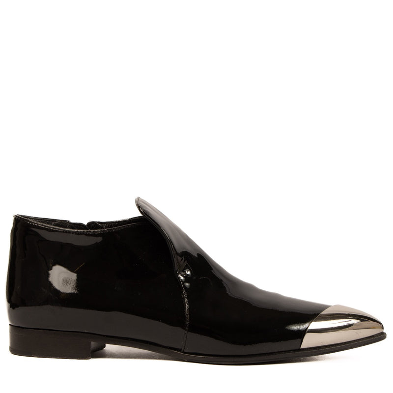 shop 100% authentic second hand Miu Miu Black Patent Leather Metal Tip Flats - Size 37 on Labellov.com