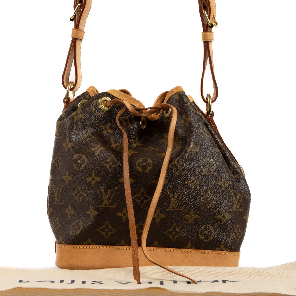 Shop safe online at Labellov in Antwerp, Brussels and Knokke this 100% authentic second hand Louis Vuitton Monogram Noe BB Shoulder Bag