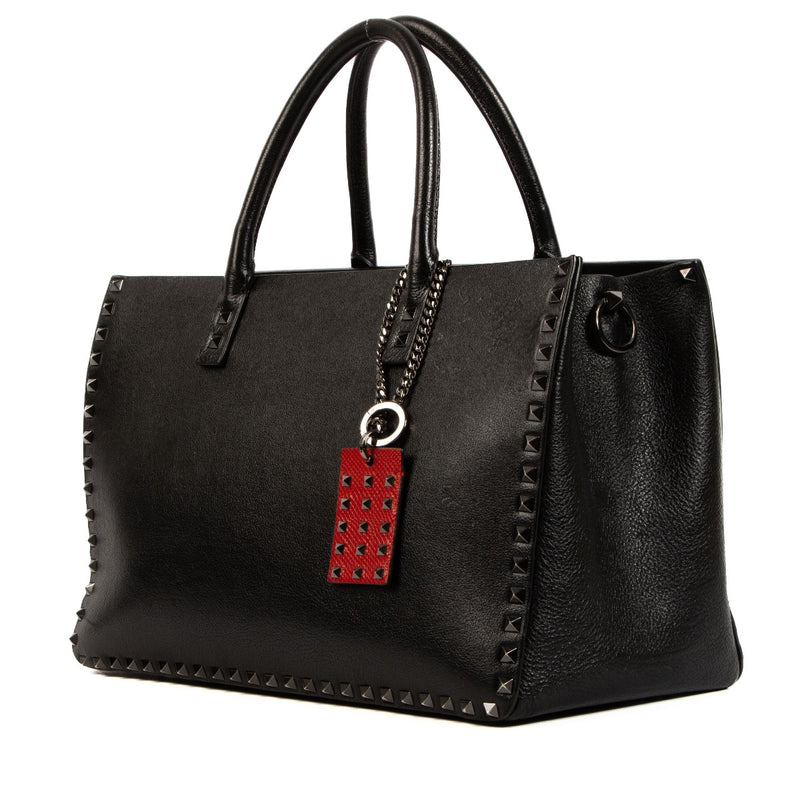 Shop 100% authentic second-hand Valentino Garavani Black Leather Rockstud Top Handle on Labellov.com