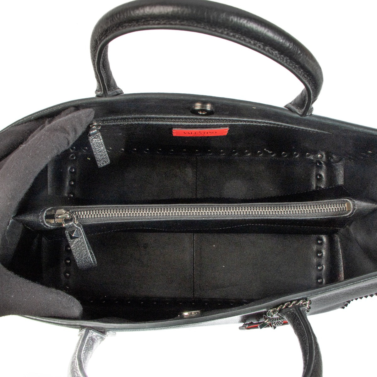 Shop 100% authentic second-hand Valentino Garavani Black Leather Rockstud Top Handle on Labellov.com