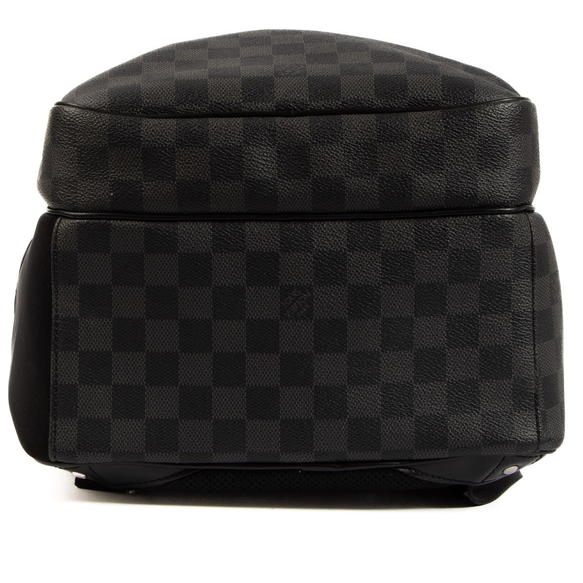 Shop safe online at labellov this 100% authentic second hand Louis Vuitton Damier Graphite Canvas Michael NV2 Backpack