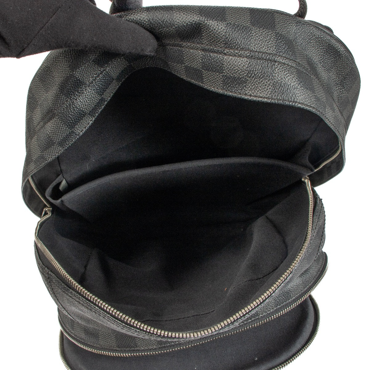 Shop safe online at labellov this 100% authentic second hand Louis Vuitton Damier Graphite Canvas Michael NV2 Backpack
