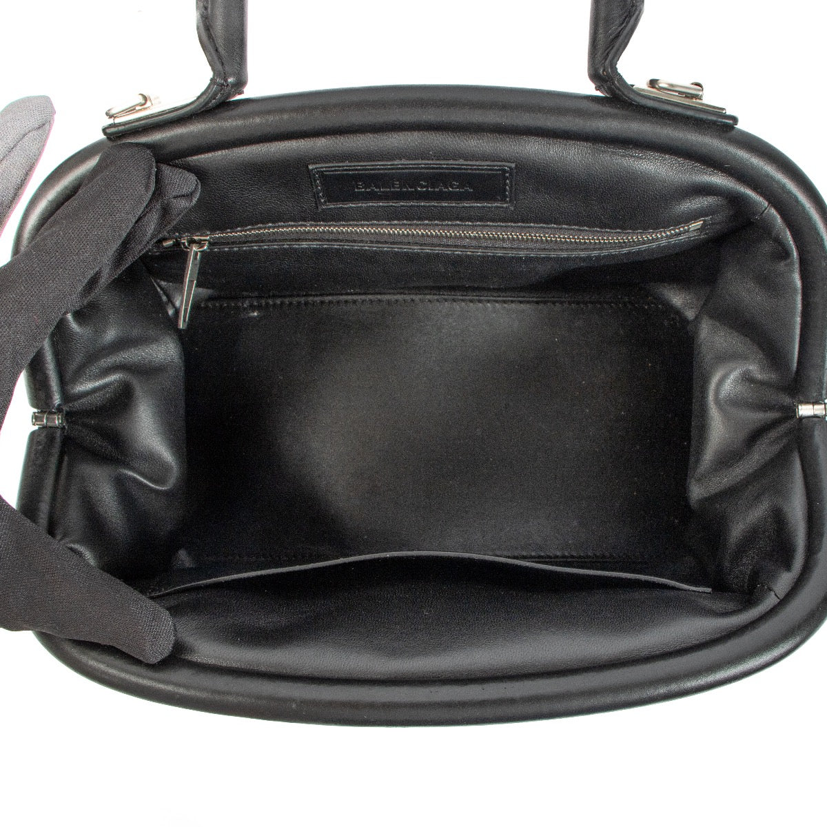 Shop 100% authentic second-hand Balenciaga Editor Top Handle on Labellov.com