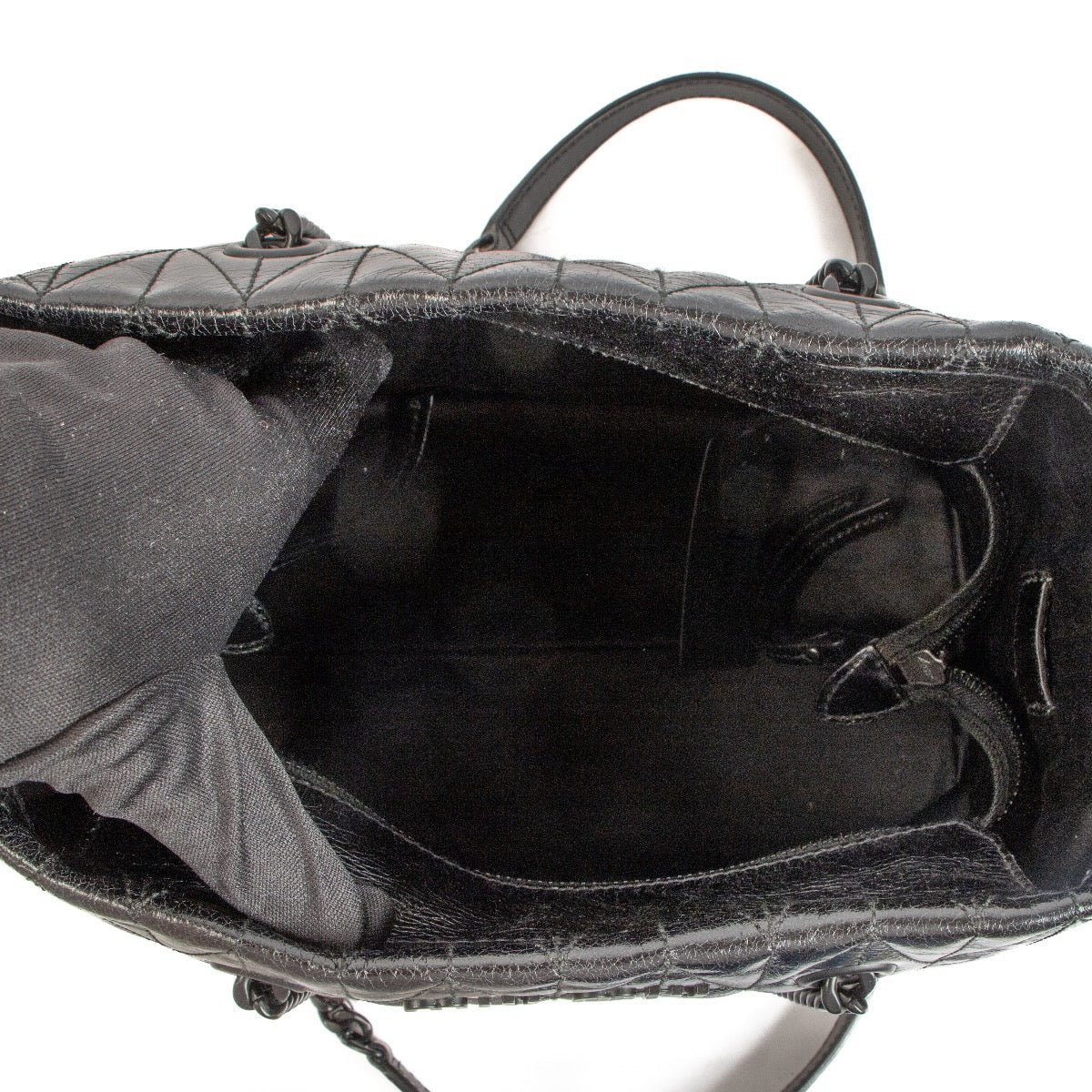 Shop 100% authentic second-hand Miu Miu Black Matelassé Leather Tote Bag on Labellov.com
