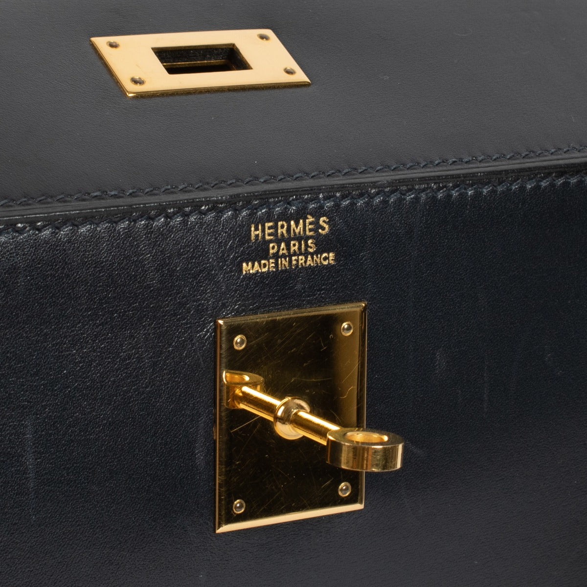 Hermès Vintage Kelly 32 Bleu Marine Box GHW