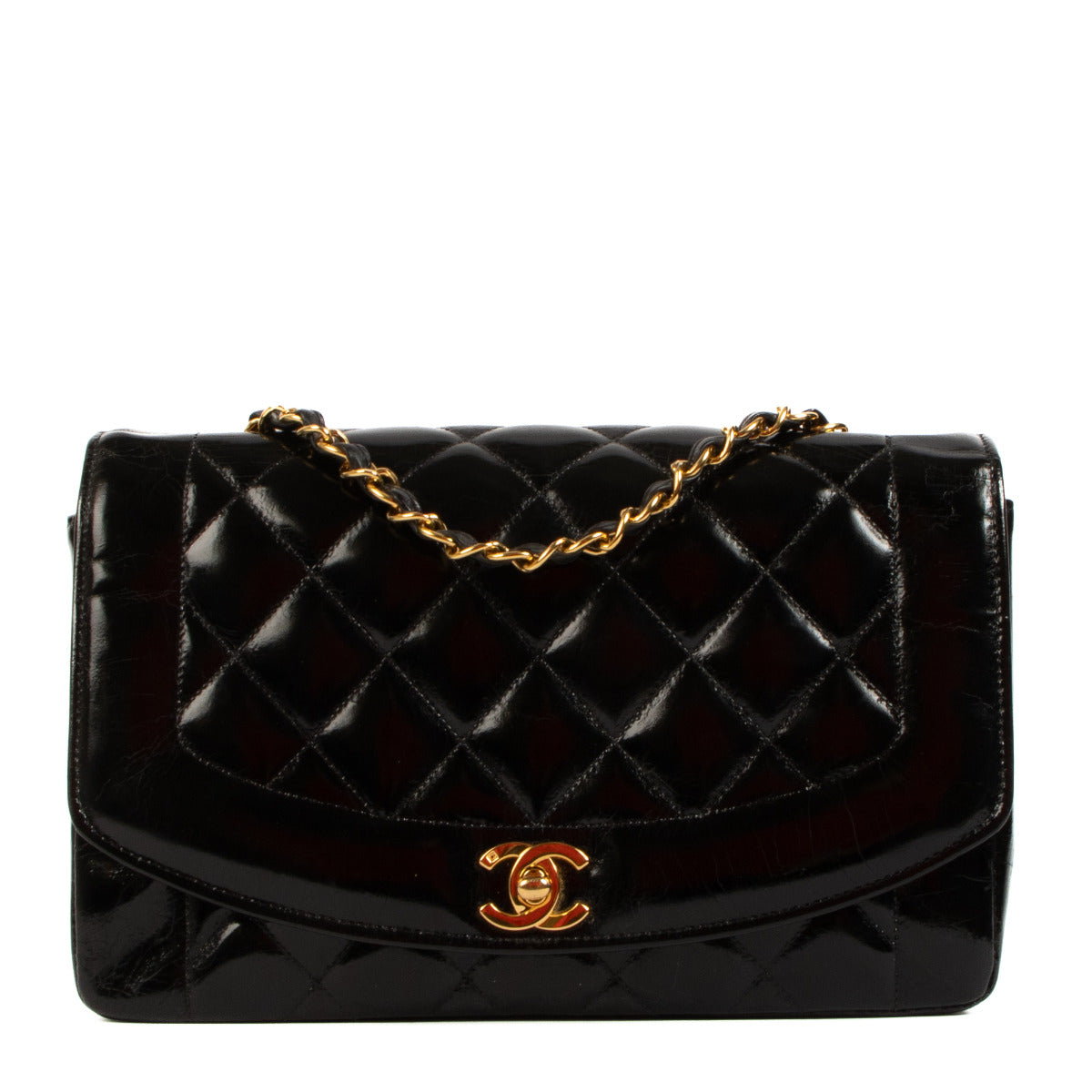 Chanel Black Patent Leather Vintage Diana Flap Bag for the best price at Labellov secondhand luxury in Antwerp. We buy and sell authentic designer bags.