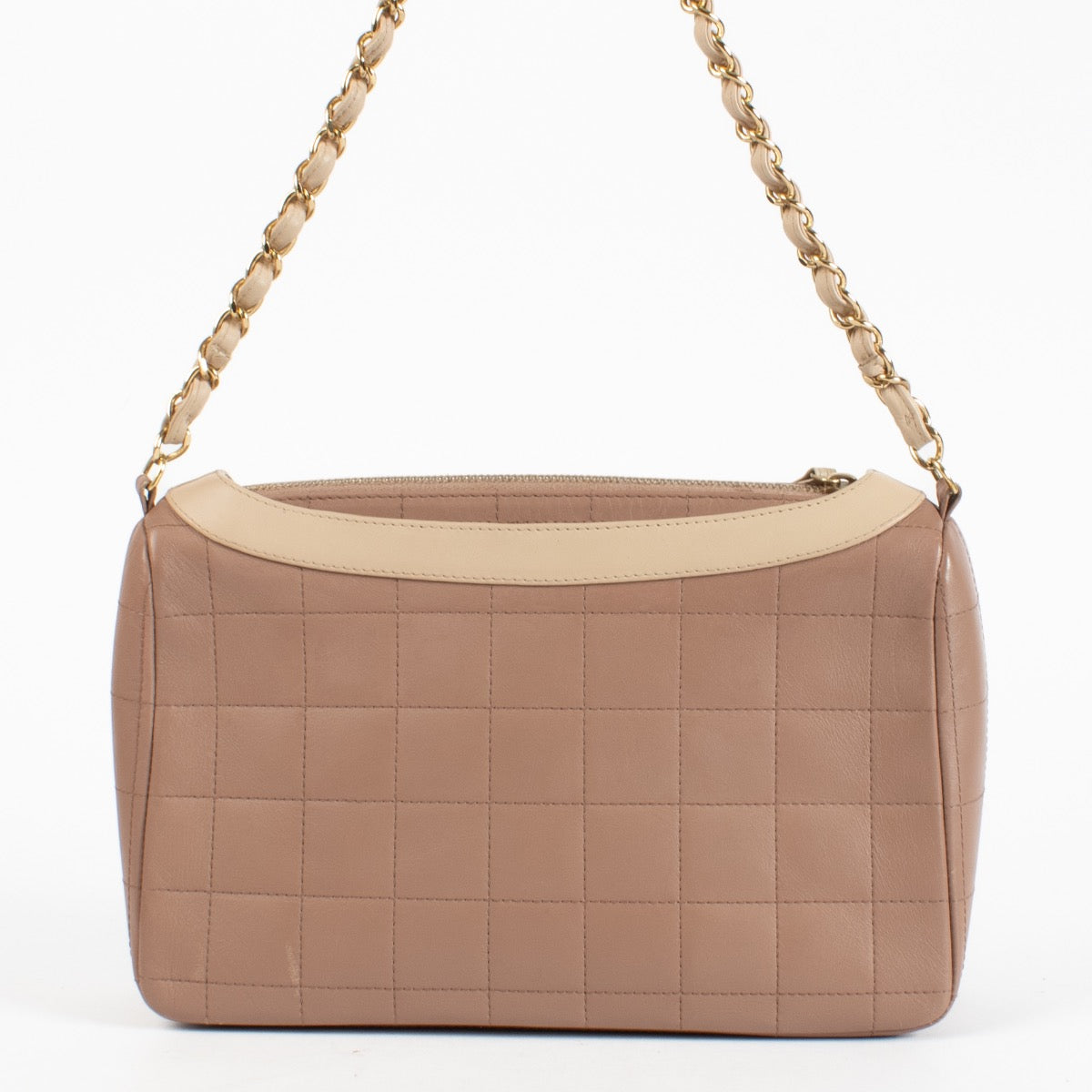 Authentic Preloved Chanel Pink Vintage Gril Shoulder bag on Labellov.com
