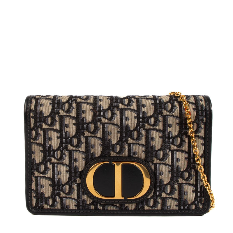 Shop 100% authentic second-hand Christian Dior Monogram 30 Montaigne Pochette on Labellov.com