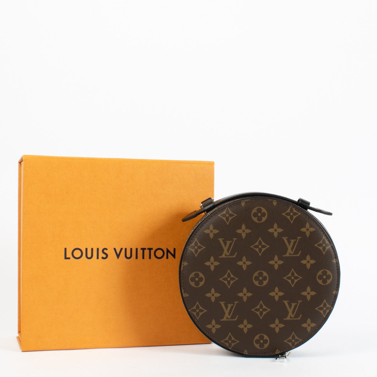 Authentic Preloved Louis Vuitton Monogram Headphone Case on Labellov.com