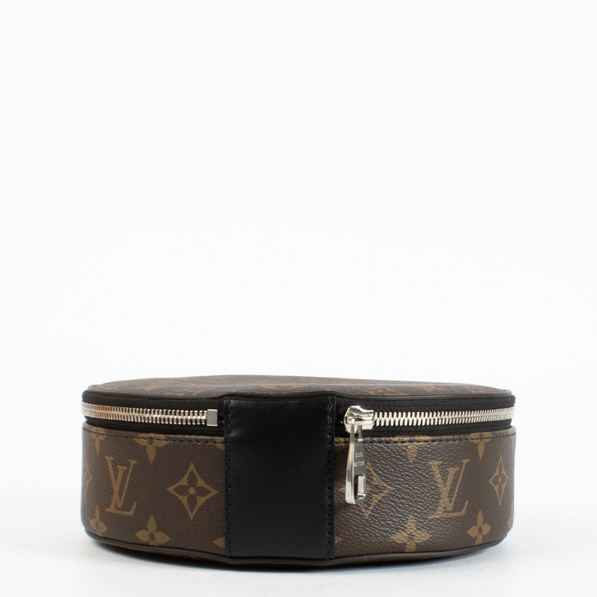 Authentic Preloved Louis Vuitton Monogram Headphone Case on Labellov.com
