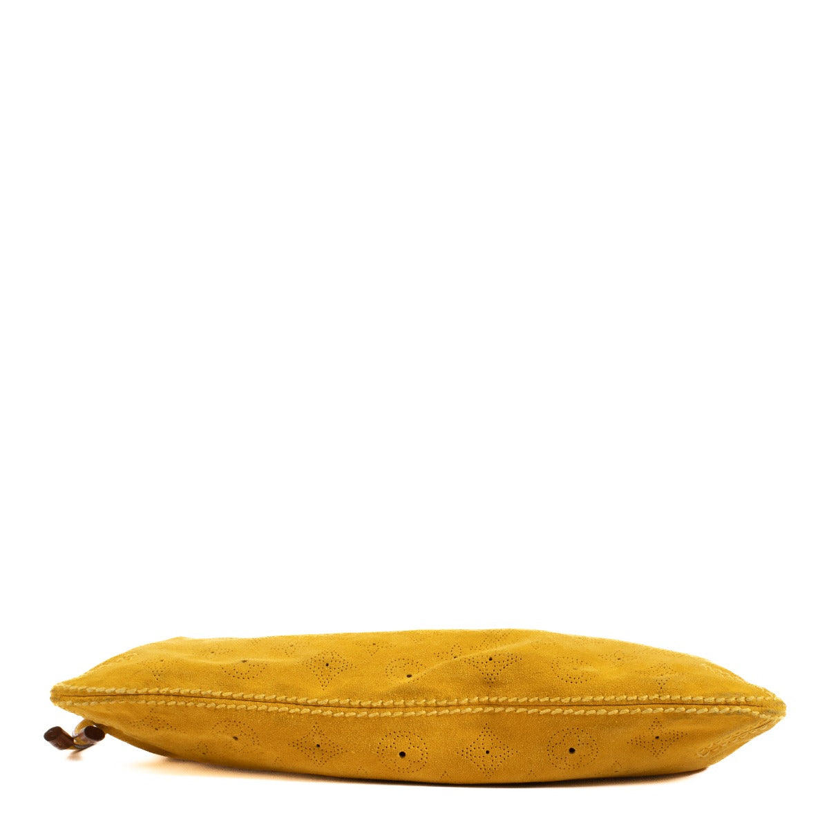 Shop safe online at Labellov in Antwerp, Brussels and Knokke this 100% authentic second hand Louis Vuitton Yellow Suede Clutch