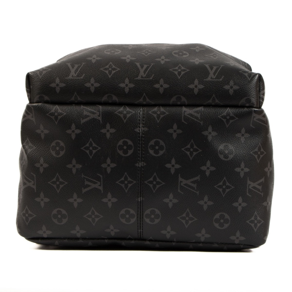 Shop safe online at Labellov in Antwerp, Brussels and Knokke this 100% authentic second hand Louis Vuitton Monogram Eclipse Discovery Backpack