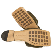 Shop safe online at Labellov in Antwerp, Brussels and Knokke these 100% authentic second hand Bottega Veneta Khaki Green Lido Sandals - size 38
