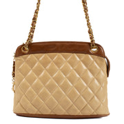 Shop safe online at Labellov in Antwerp, Brussels and Knokke this 100% authentic second hand Chanel Beige Quilted Lambskin Vintage Shoulder Bag
