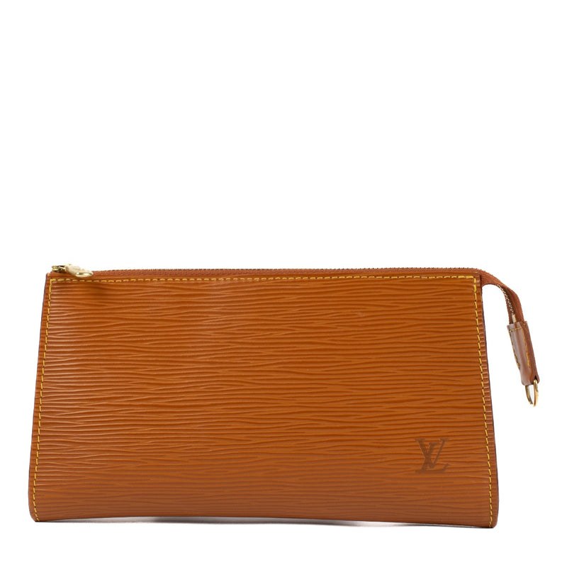 Shop safe online at Labellov in Antwerp, Brussels and Knokke this 100% authentic second hand Louis Vuitton Cannelle Epi Leather Pochette Accessoires Clutch