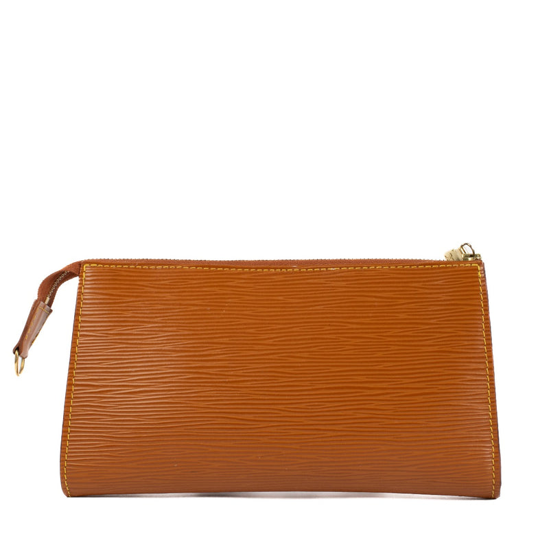 Shop safe online at Labellov in Antwerp, Brussels and Knokke this 100% authentic second hand Louis Vuitton Cannelle Epi Leather Pochette Accessoires Clutch