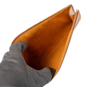 Shop safe online at Labellov in Antwerp, Brussels and Knokke this 100% authentic second hand Louis Vuitton Cannelle Epi Leather Pochette Accessoires Clutch