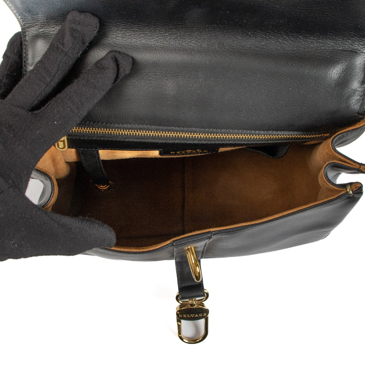 Shop 100% authentic second-hand Delvaux Black 'Gin Fizz' Jumping Bag on Labellov.com