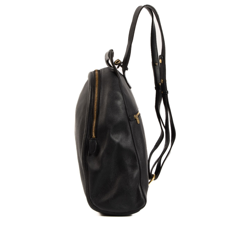 Shop safe online at labellov in Antwerp, Brussels and Knokke this 100% authentic second hand Delvaux Black Leather Corcovado Backpack