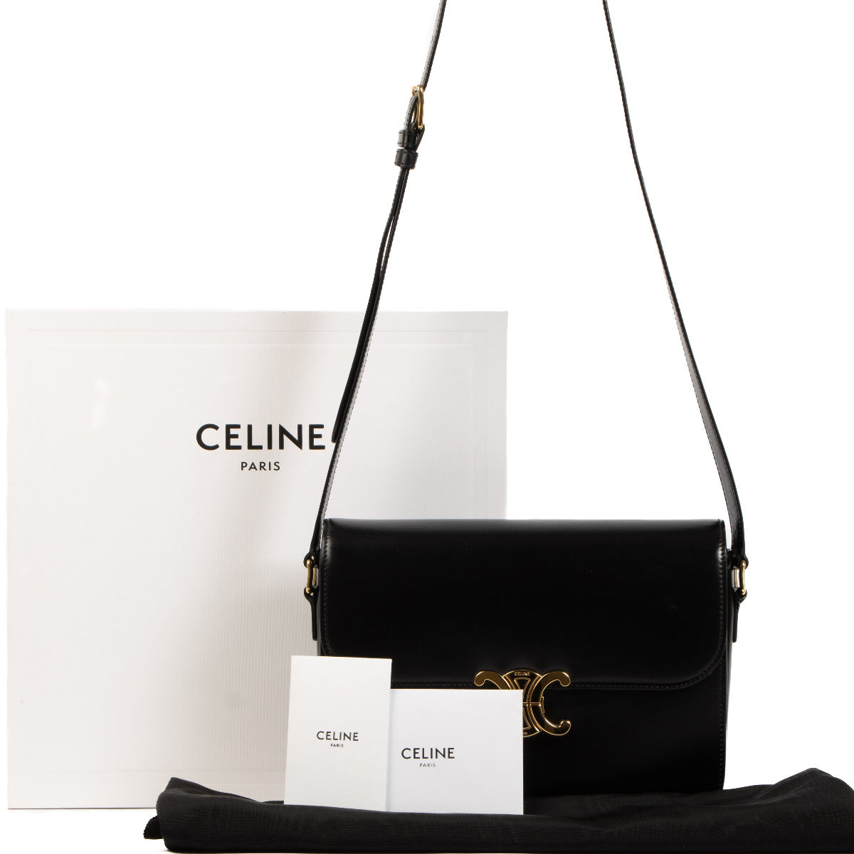 Celine Black Large Triomphe Box Bag aan de beste prijs bij Labellov tweedehands luxe in Antwerpen. Are you looking for an authentic designer Celine Black Large Triomphe Box Bag? We buy and sell for the best price.