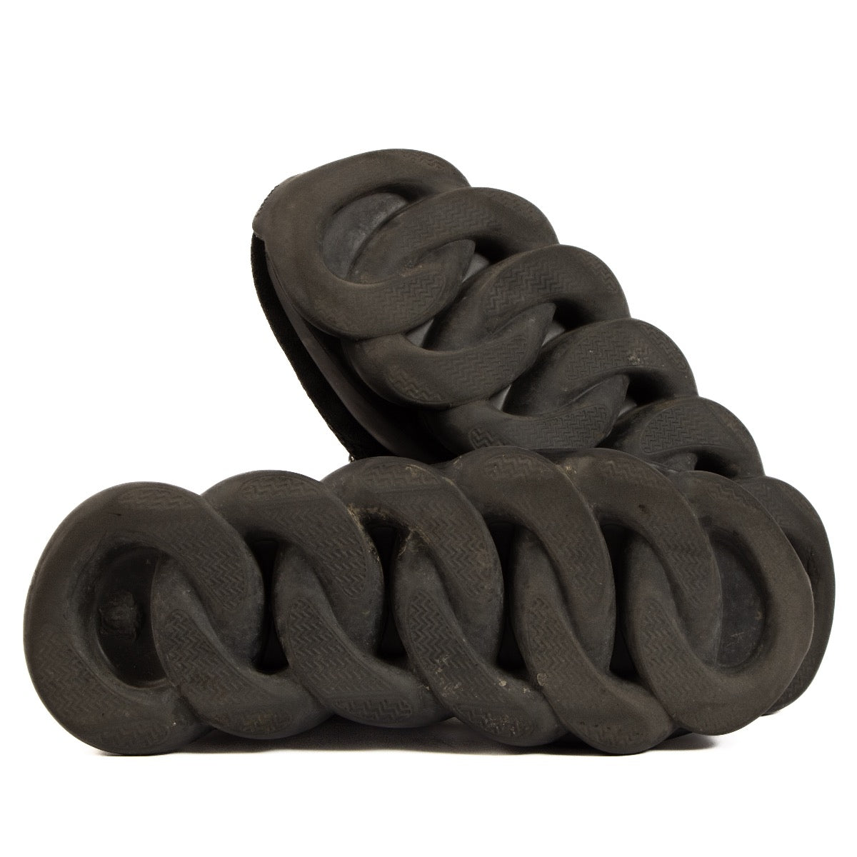 Shop safe online at Labellov in Antwerp, Brussels and Knokke these 100% authentic second hand Versace x 2 Chainz Black Chain Reaction Sneakers - size 41