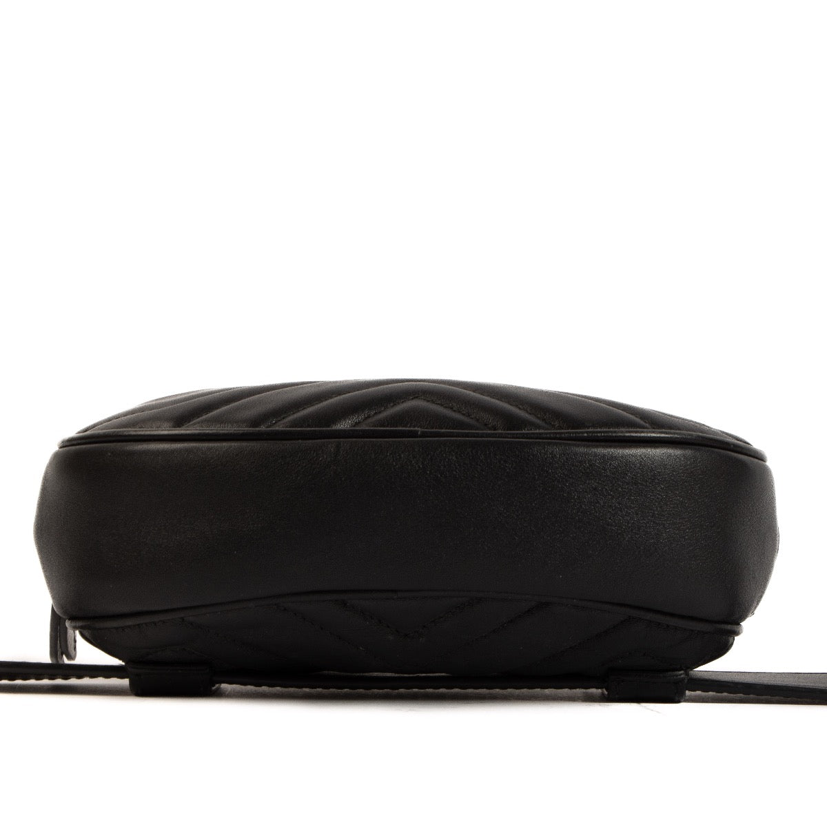 Shop 100% authentic second-hand Gucci Black GG Marmont Belt Bag on Labellov.com